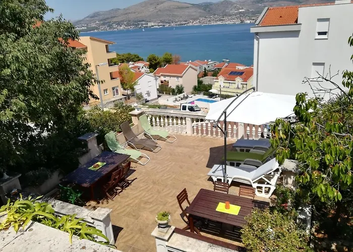 Caroline Τρογκίρ